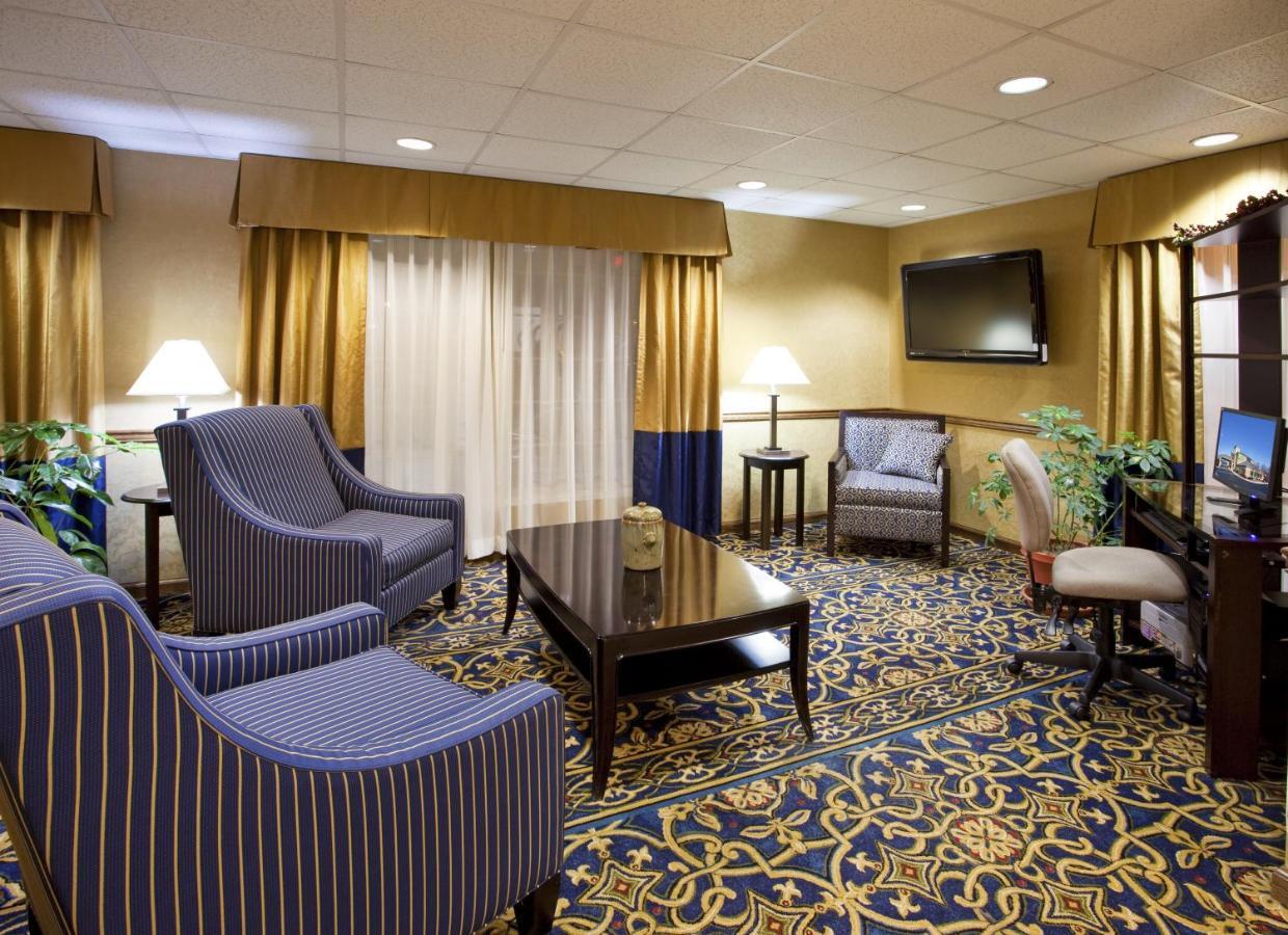 Holiday Inn Express Hotel & Suites Delaware-Columbus Area, An Ihg Hotel Sunbury Екстер'єр фото